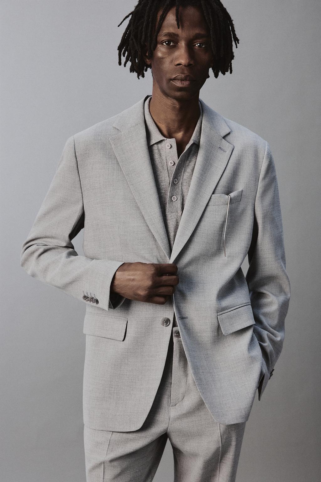 КОСТЮМНЫЙ БЛЕЙЗЕР ИЗ РЕЛЬЕФНОЙ ТКАНИ