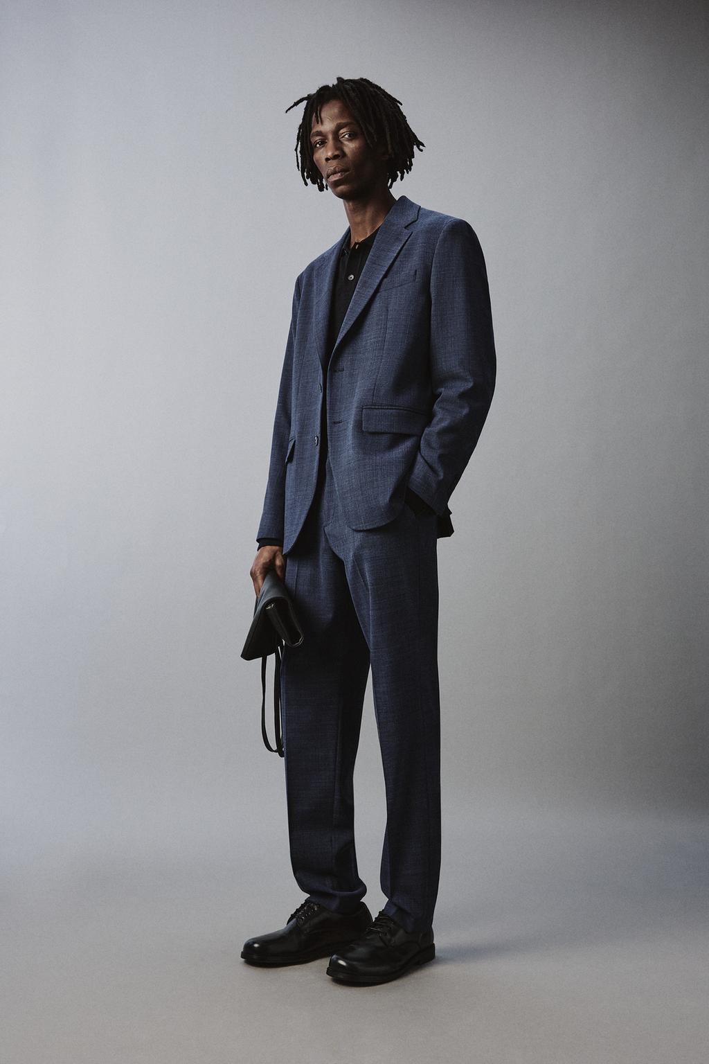 КОСТЮМНЫЙ БЛЕЙЗЕР ИЗ РЕЛЬЕФНОЙ ТКАНИ