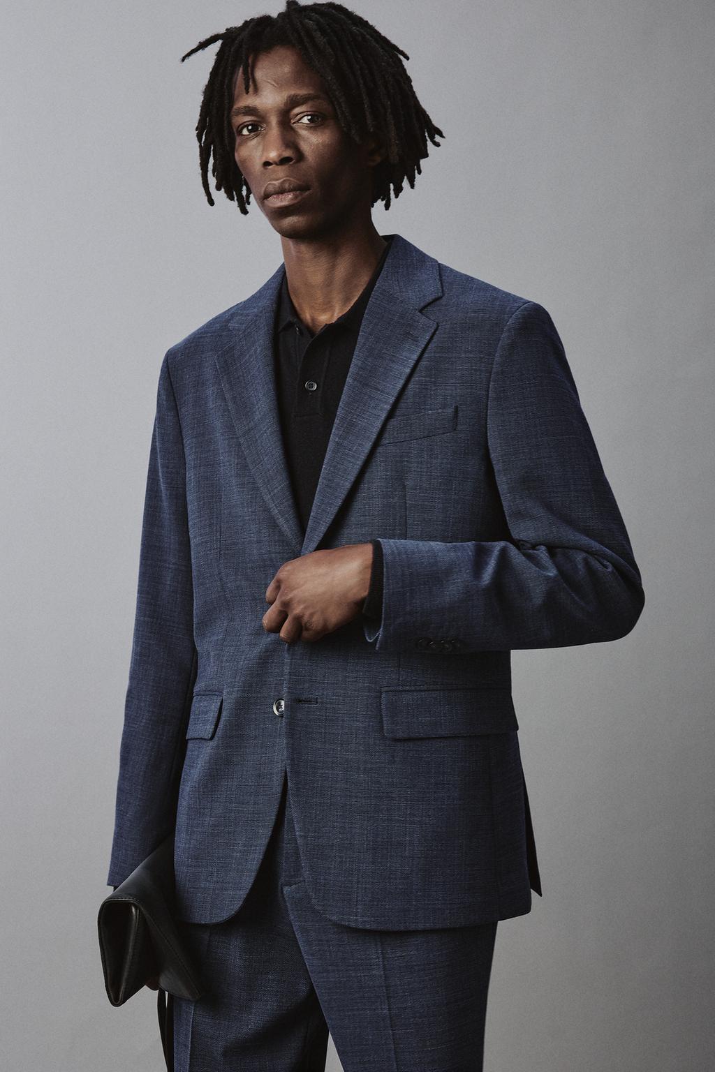 КОСТЮМНЫЙ БЛЕЙЗЕР ИЗ РЕЛЬЕФНОЙ ТКАНИ