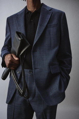 Костюмный блейзер из рельефной ткани- Заказать в России