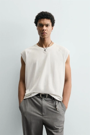 Майка с эффектом потертости