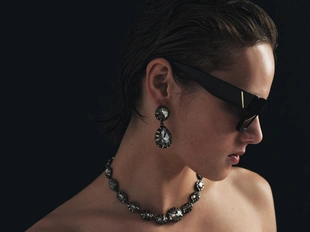 Металлические серьги со стразами- Заказать в России