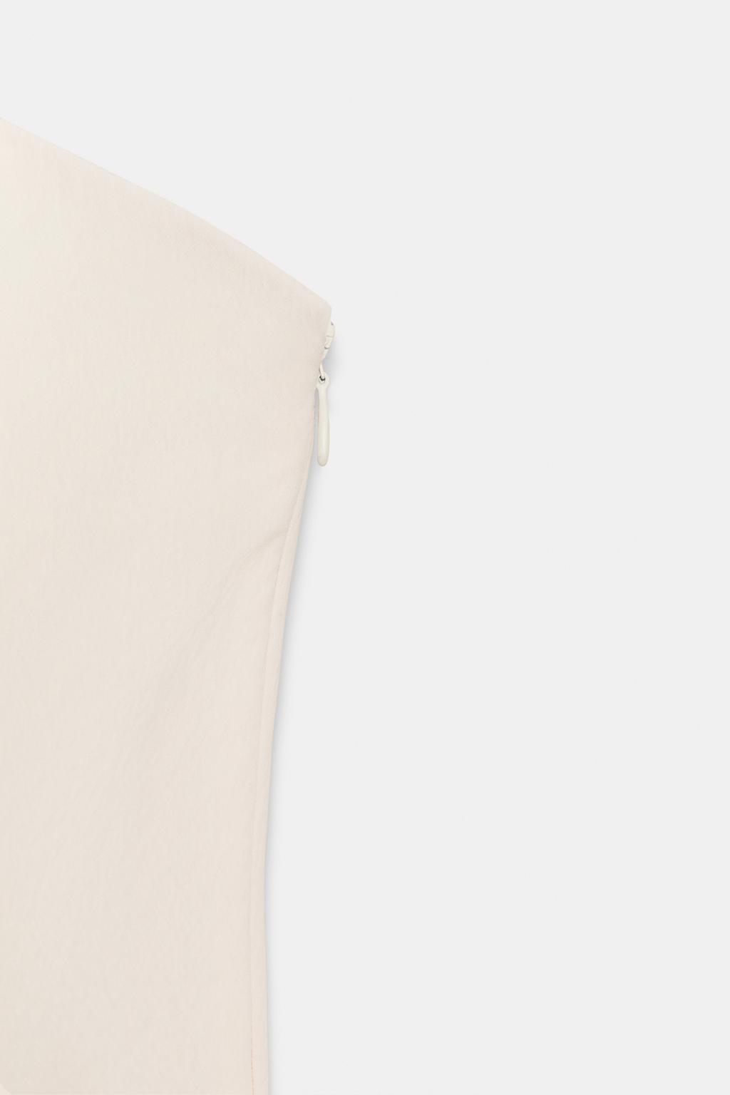 ПЛАТЬЕ-БАЛЛОН С ОТКРЫТЫМИ ПЛЕЧАМИ