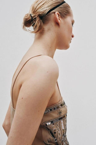 Топ из тюля с бусинами и пайетками- Заказать в России