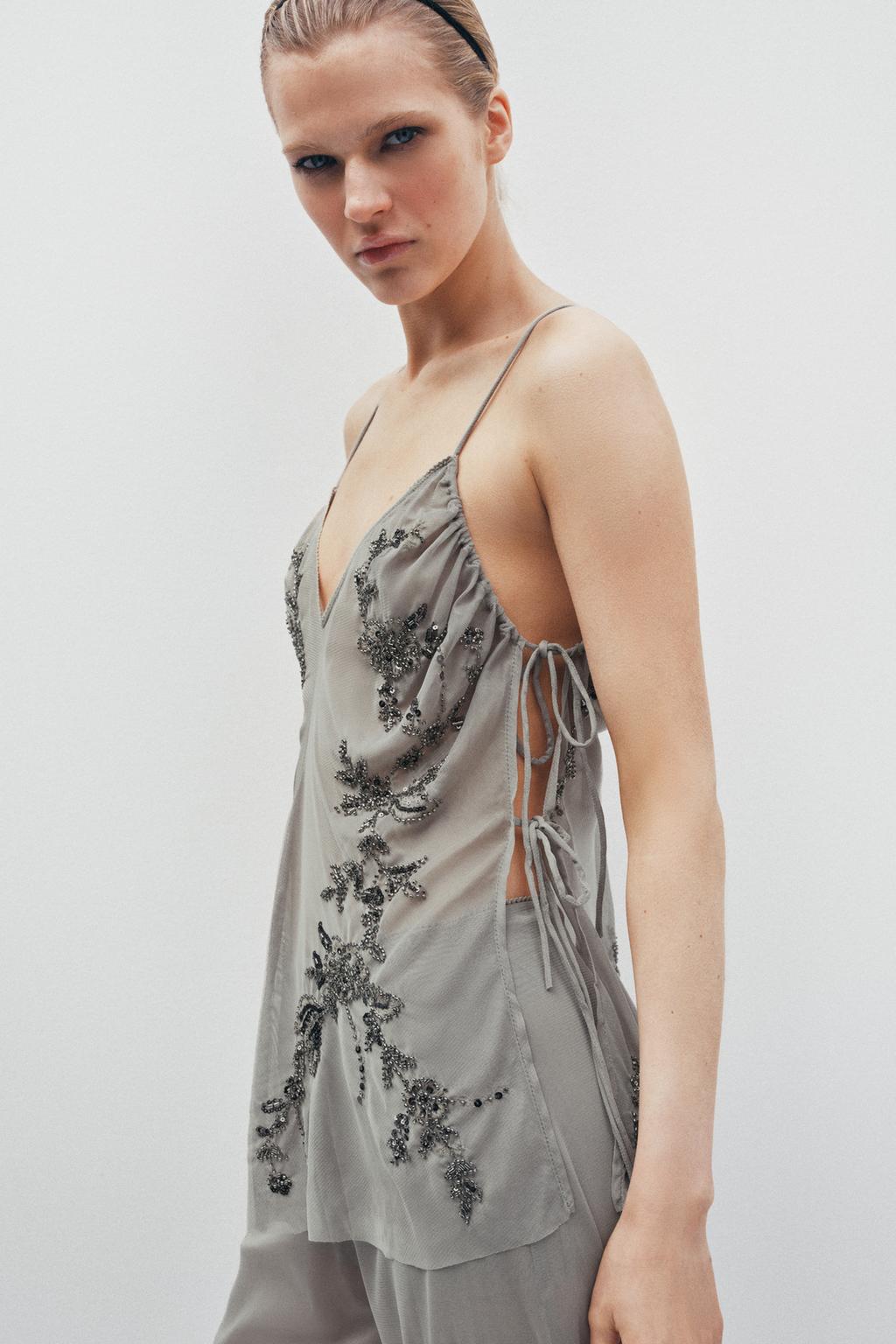 ТОП С ВЫШИВКОЙ И ПАЙЕТКАМИ