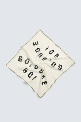 Бандана с текстовым принтом