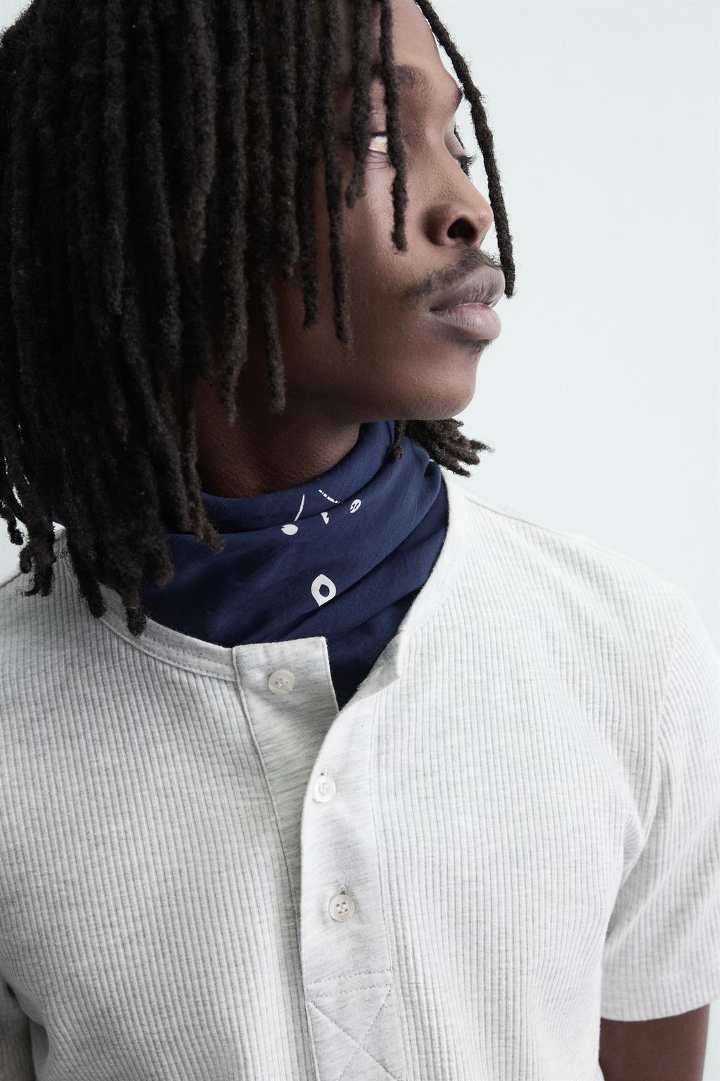 БАНДАНА С ПРИНТОМ ПЕЙСЛИ