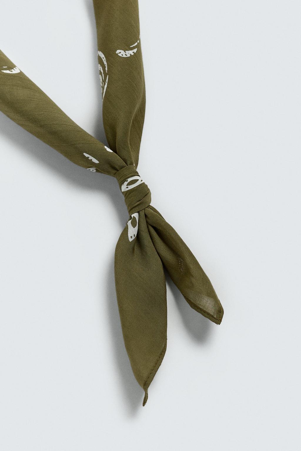 БАНДАНА С ПРИНТОМ ПЕЙСЛИ