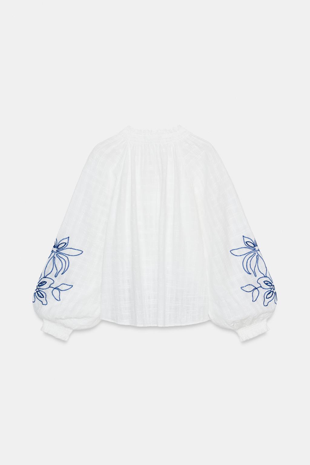 БЛУЗА С ЦВЕТОЧНОЙ ВЫШИВКОЙ