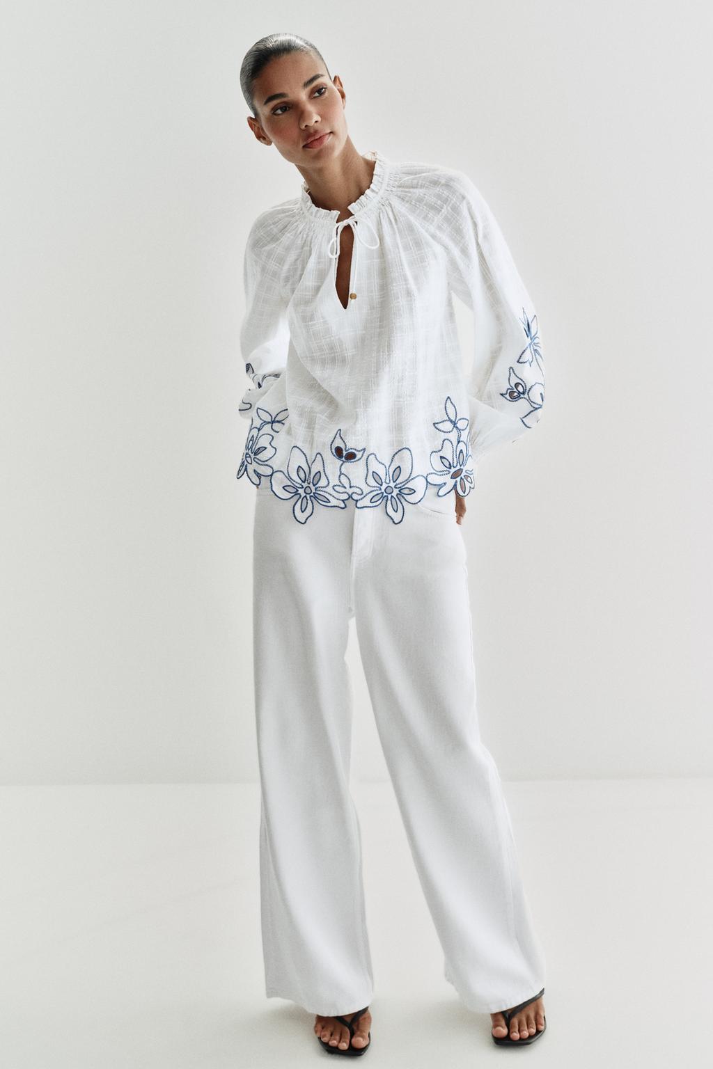 БЛУЗА С ЦВЕТОЧНОЙ ВЫШИВКОЙ