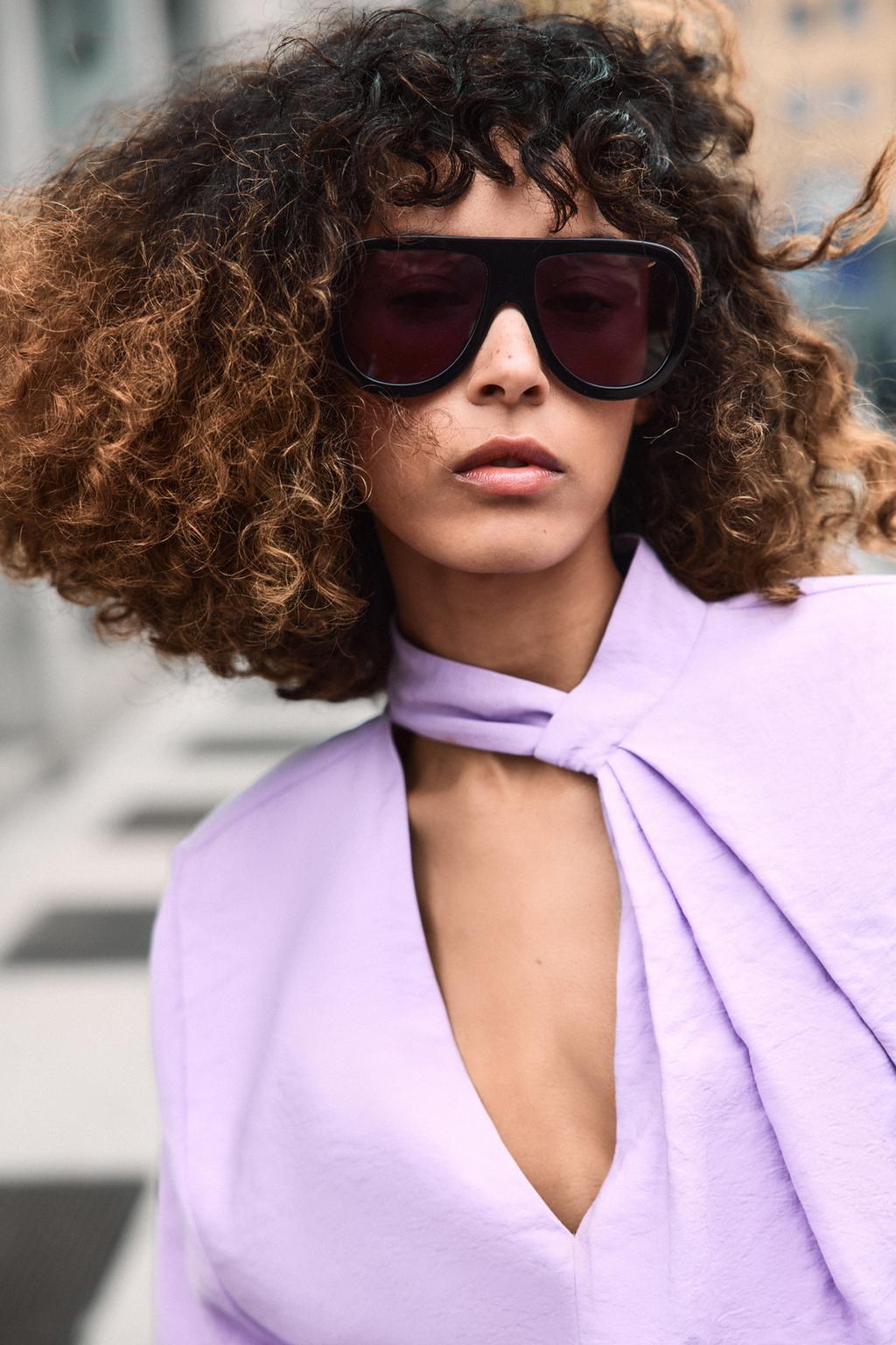 СВОБОДНАЯ БЛУЗА С ПОДПЛЕЧНИКАМИ