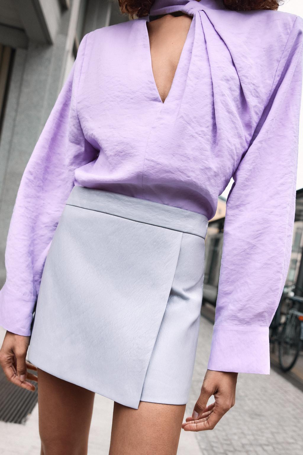 СВОБОДНАЯ БЛУЗА С ПОДПЛЕЧНИКАМИ