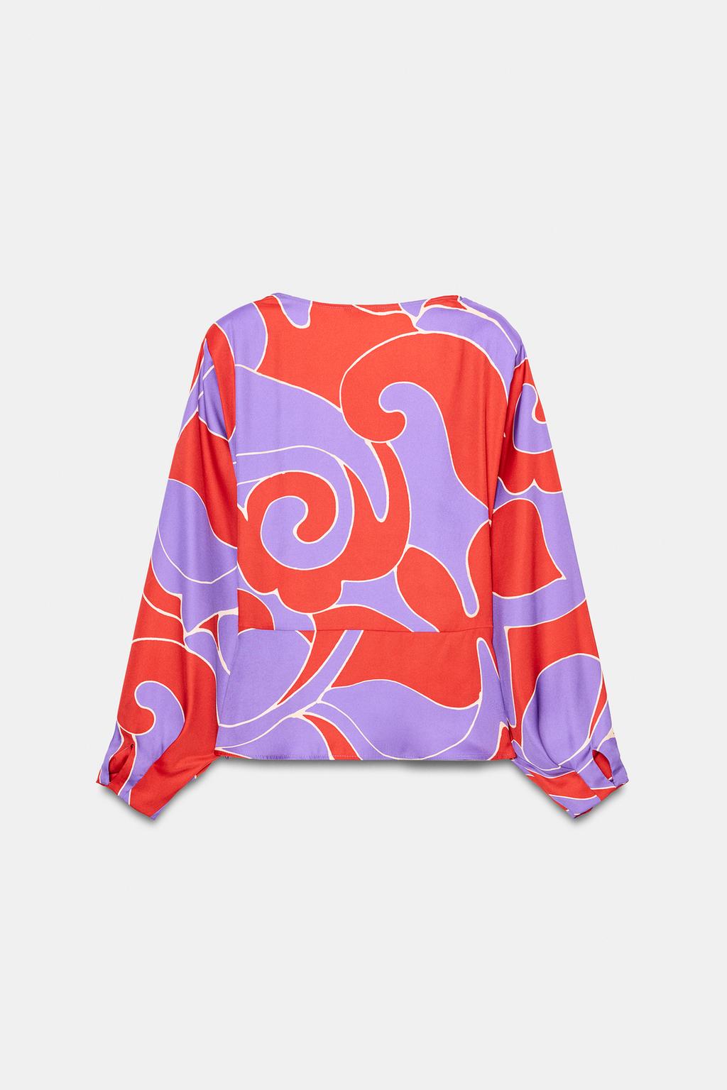 АТЛАСНАЯ РУБАШКА С ПРИНТОМ И ПОДПЛЕЧНИКАМИ