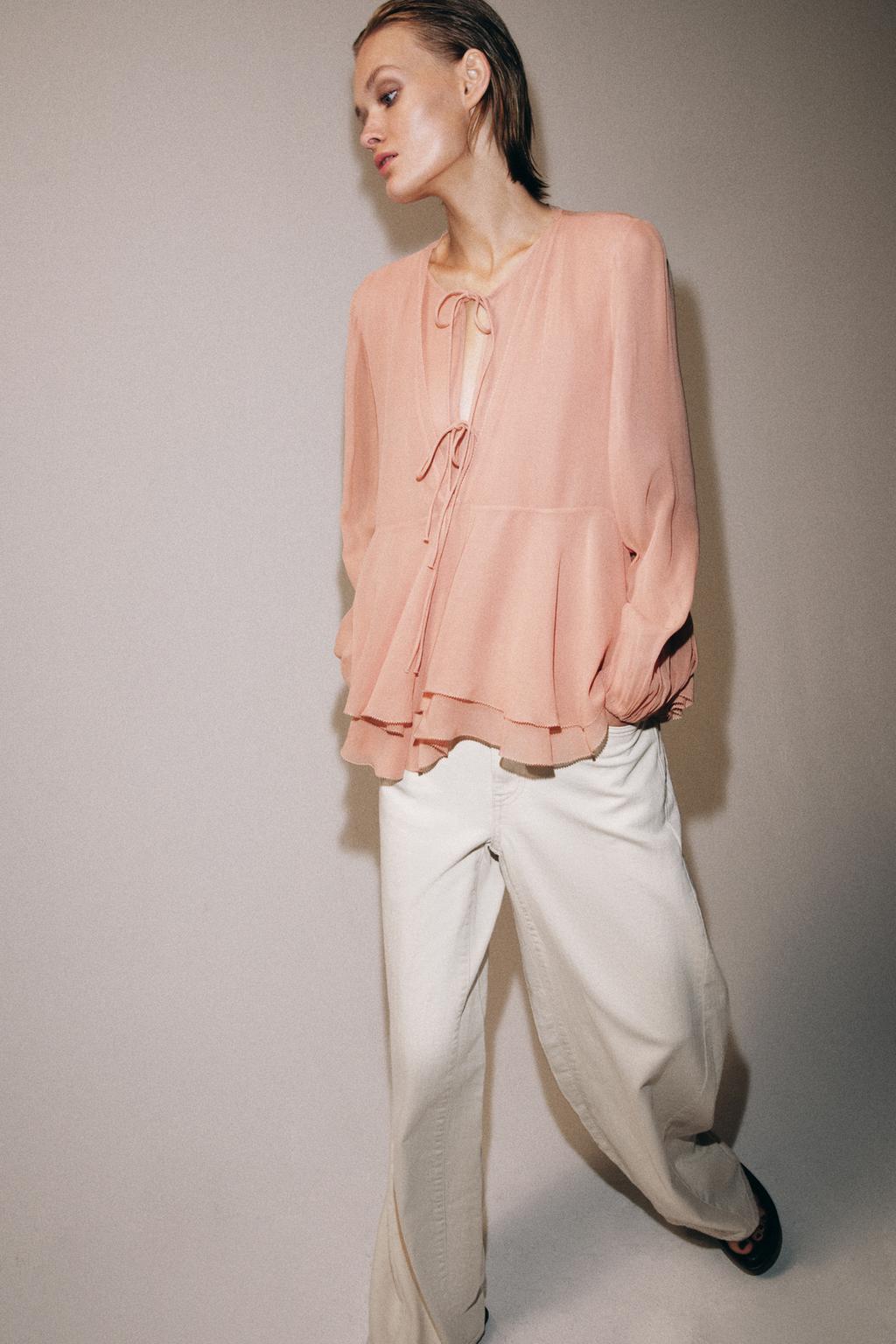 БЛУЗА С ВОЛАНАМИ — коллекция Zara «ZW»