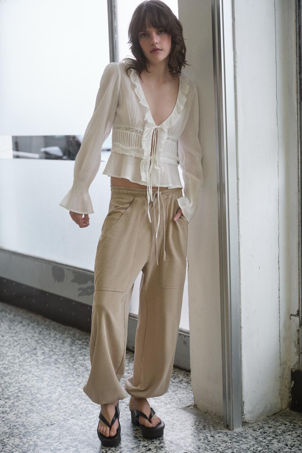 РУБАШКА ИЗ ШИФОНА С ВЫШИВКОЙ И ВОЛАНАМИ