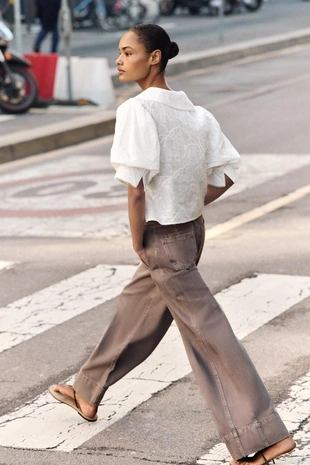 Блуза с круглым воротником- Заказать в России