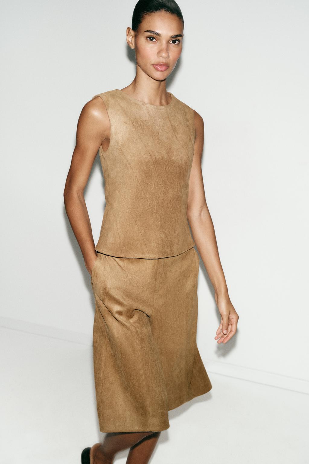 ДЛИННЫЕ ШОРТЫ ИЗ ИСКУССТВЕННОЙ ЗАМШИ