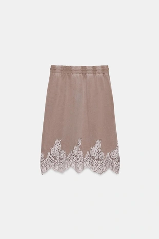 Юбка из выцветшей ткани с кружевной отделкой- Заказать в России