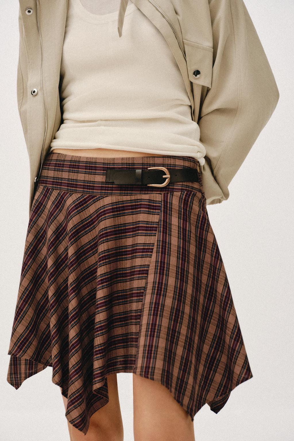 МИНИ-ЮБКА В КЛЕТКУ С ПРЯЖКОЙ