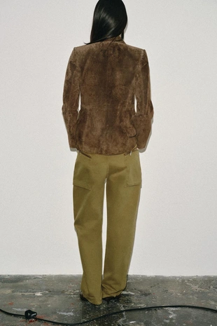 Двубортный блейзер из 100% замши- Заказать в России