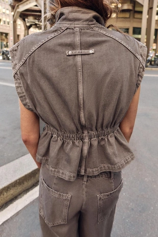 Джинсовый жилет Z1975 с воротником-стойкой- Заказать в России