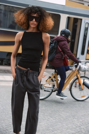 Брюки с эластичным поясом