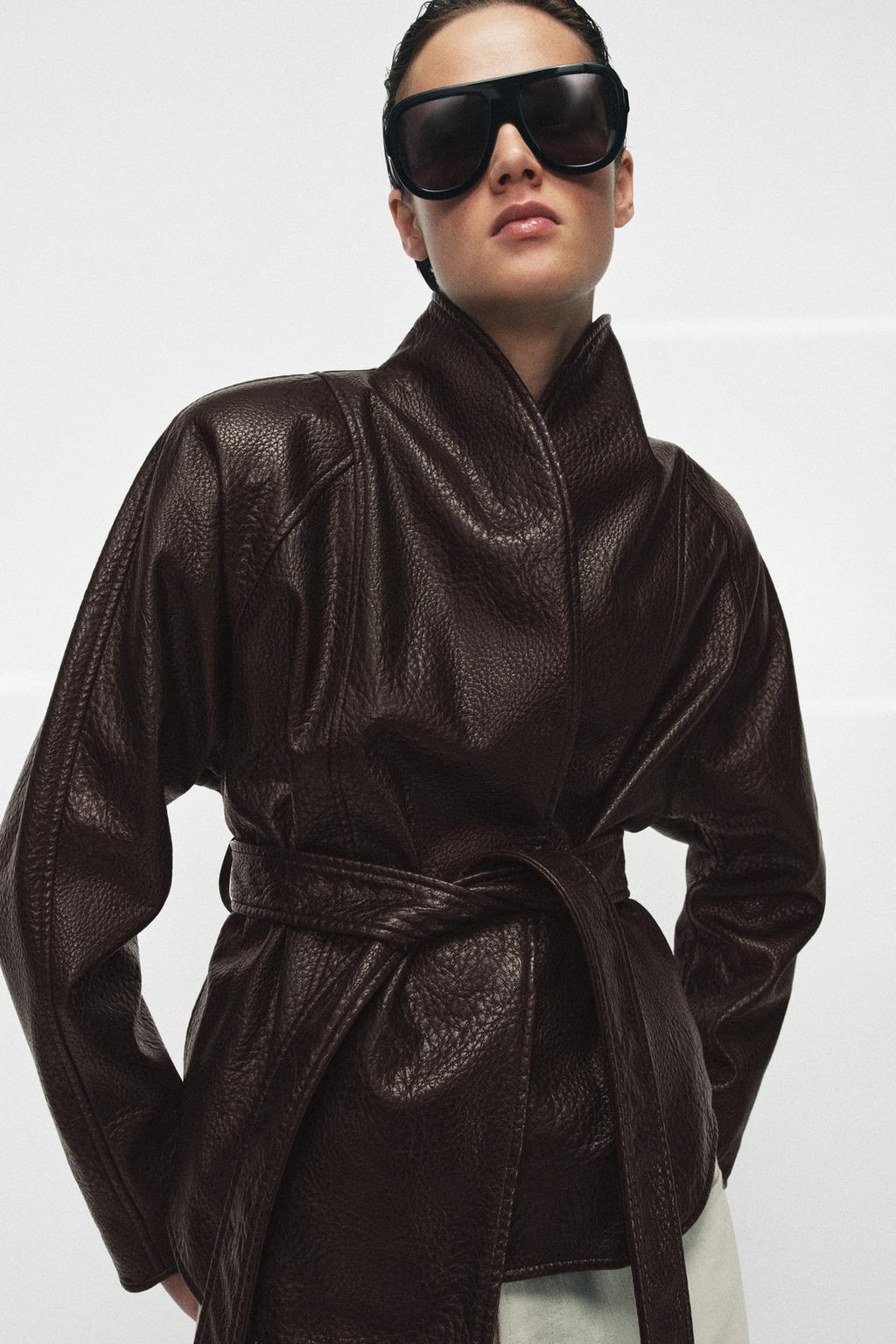 КУРТКА ИЗ ИСКУССТВЕННОЙ КОЖИ С ПОЯСОМ — коллекция Zara «ZW»