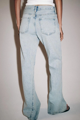 Джинсы RELAXED-FLARE с низкой посадкой — коллекция ZARA «ZW»- Заказать в России