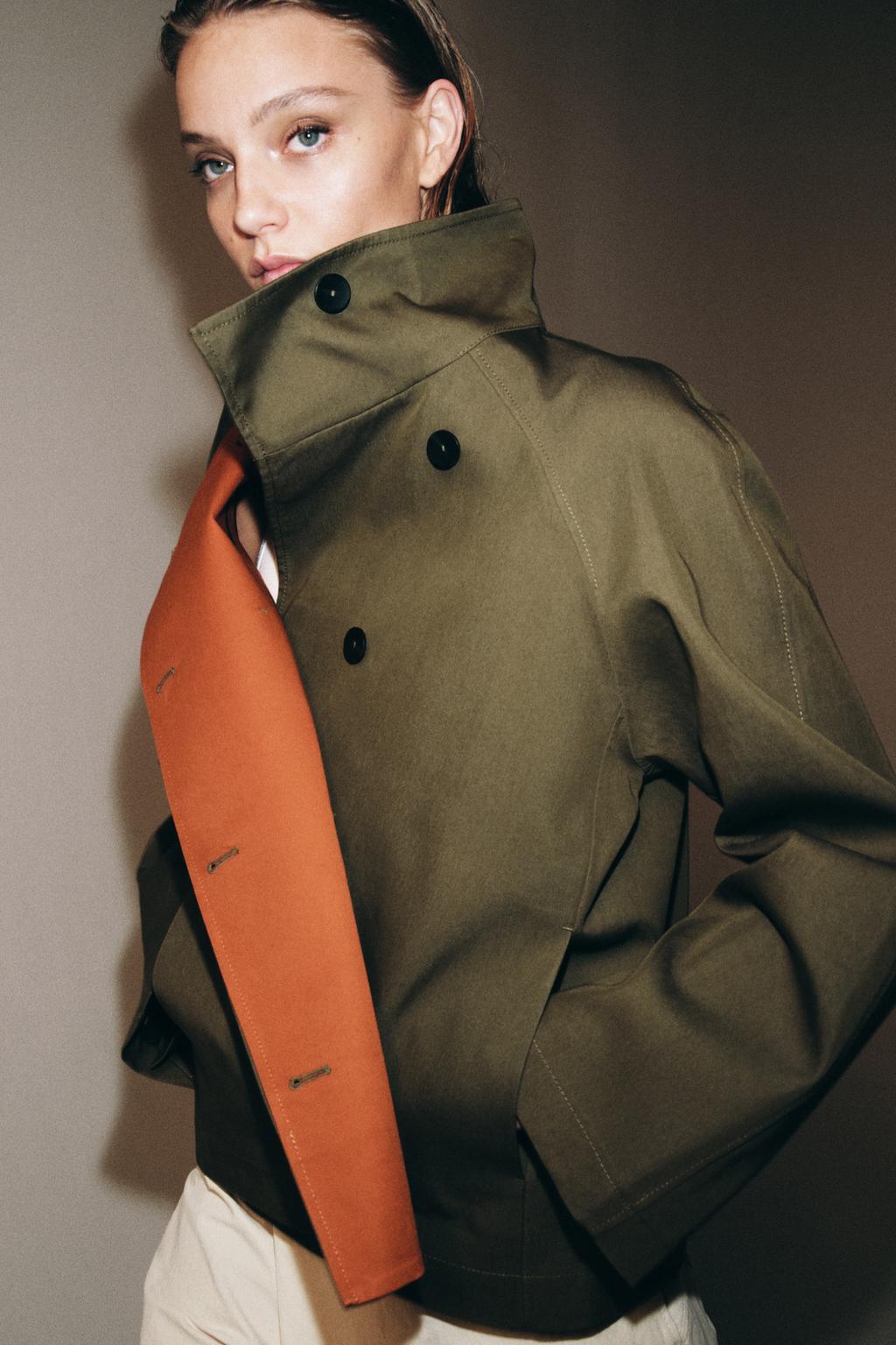 КОРОТКИЙ ТРЕНЧ С ВЫСОКИМ ВОРОТНИКОМ — коллекция Zara «ZW»