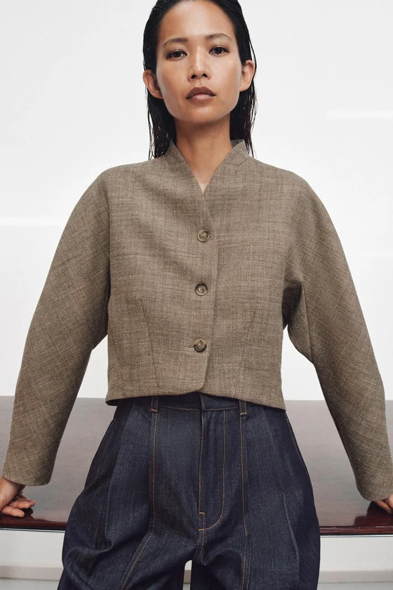 КОРОТКАЯ КУРТКА ИЗ ШЕРСТИ — коллекция Zara «ZW»