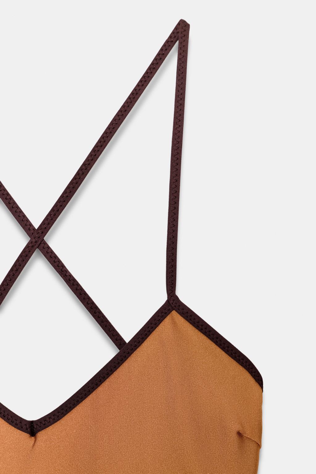 АТЛАСНЫЙ КУПАЛЬНИК С КОНТРАСТНЫМИ ДЕТАЛЯМИ