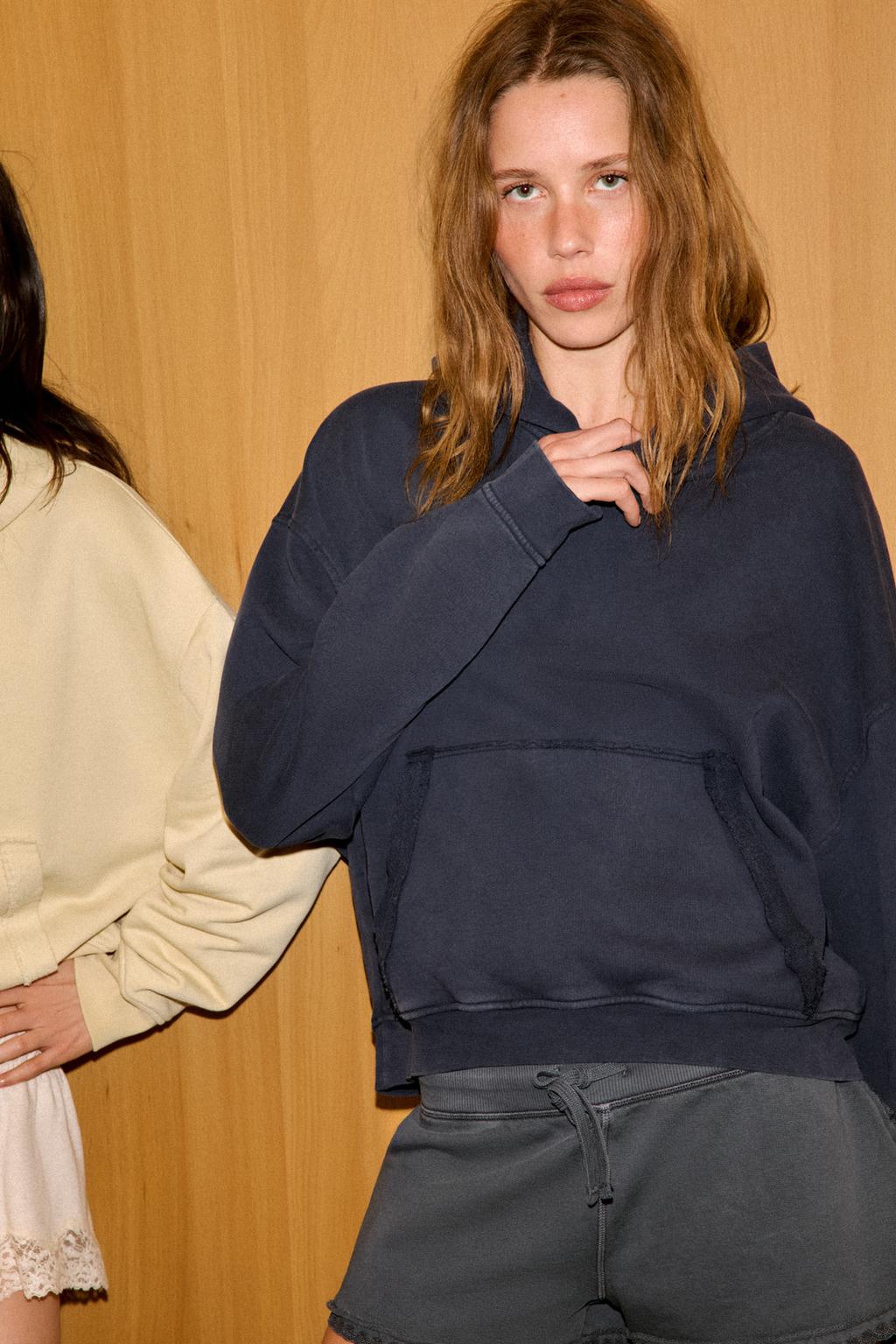 ХУДИ С КАПЮШОНОМ И ЭФФЕКТОМ ПОТЕРТОСТИ