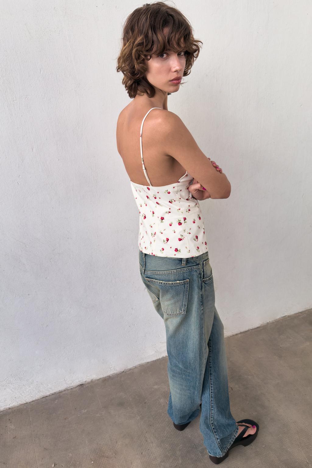 ТОП НА БРЕТЕЛЯХ СО СКЛАДКАМИ