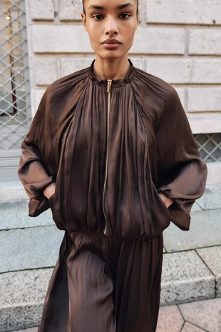 Бомбер из атласа- Заказать в России