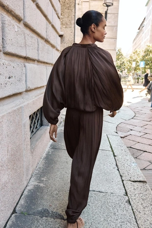 Бомбер из атласа- Заказать в России