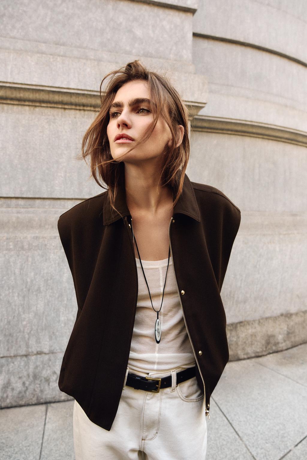 ЖИЛЕТ С ПОДПЛЕЧНИКАМИ И ЭЛАСТИЧНЫМ НИЗОМ