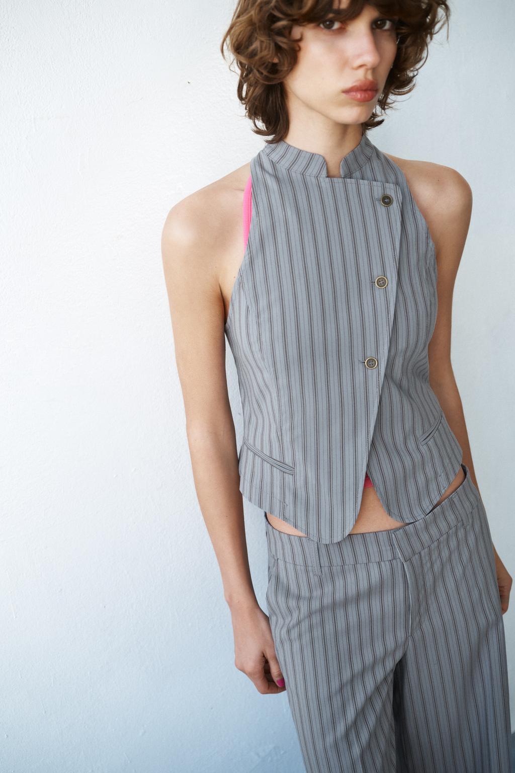 ЖИЛЕТ В ПОЛОСКУ С ЗАПАХОМ