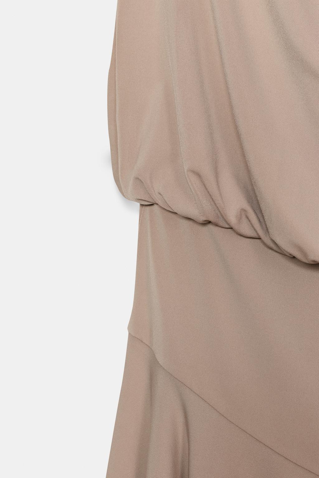 ПЛАТЬЕ С ГОРЛОВИНОЙ ХАЛТЕР И ОТКРЫТОЙ СПИНОЙ