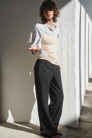 Брюки прямого кроя с низкой посадкой- Заказать в России