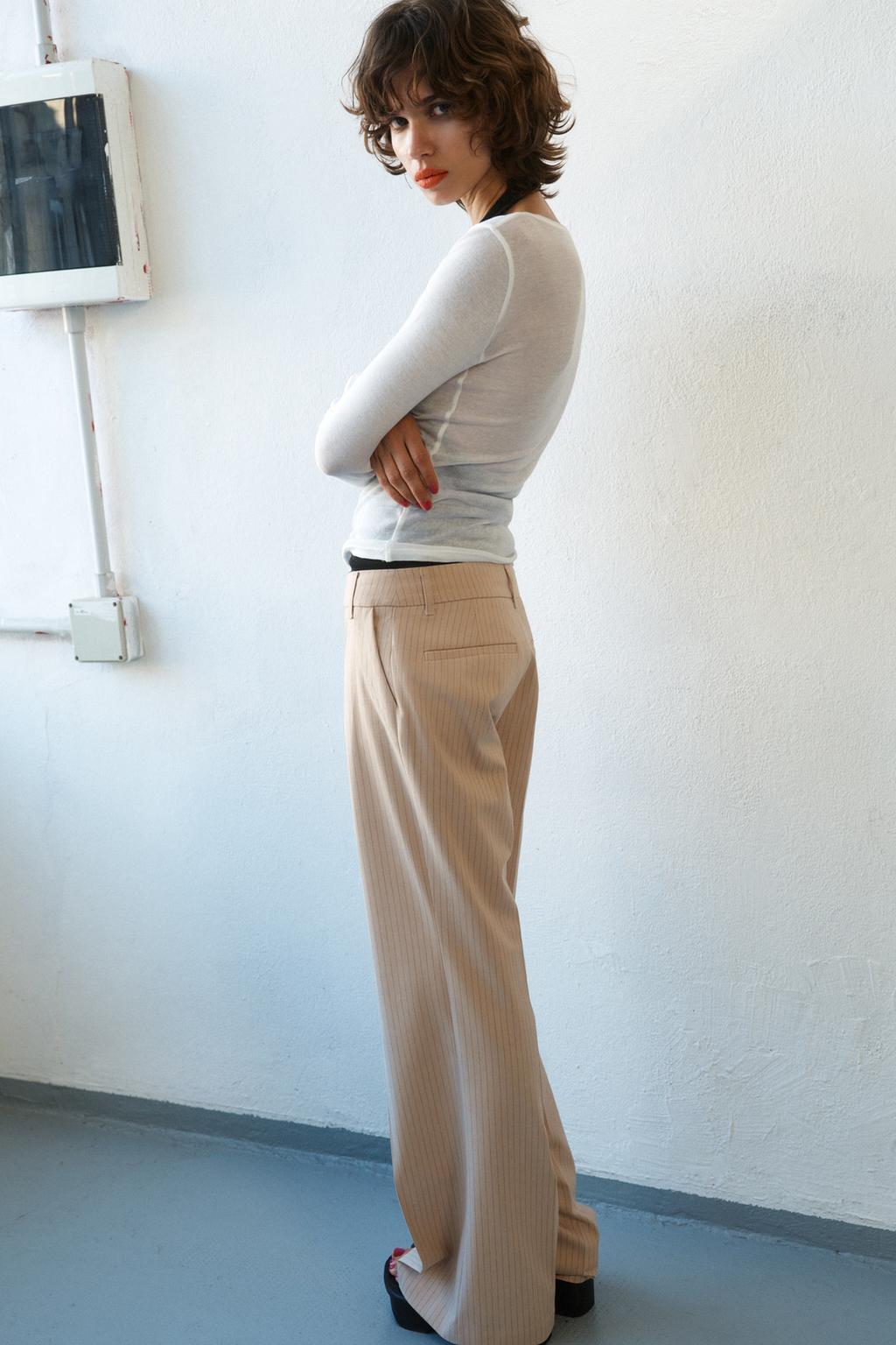 ПРЯМЫЕ БРЮКИ В ТОНКУЮ ПОЛОСКУ