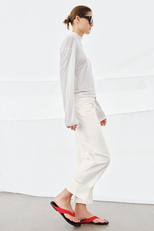 Джинсы прямого кроя с низкой посадкой — коллекция ZARA «ZW»- Заказать в России