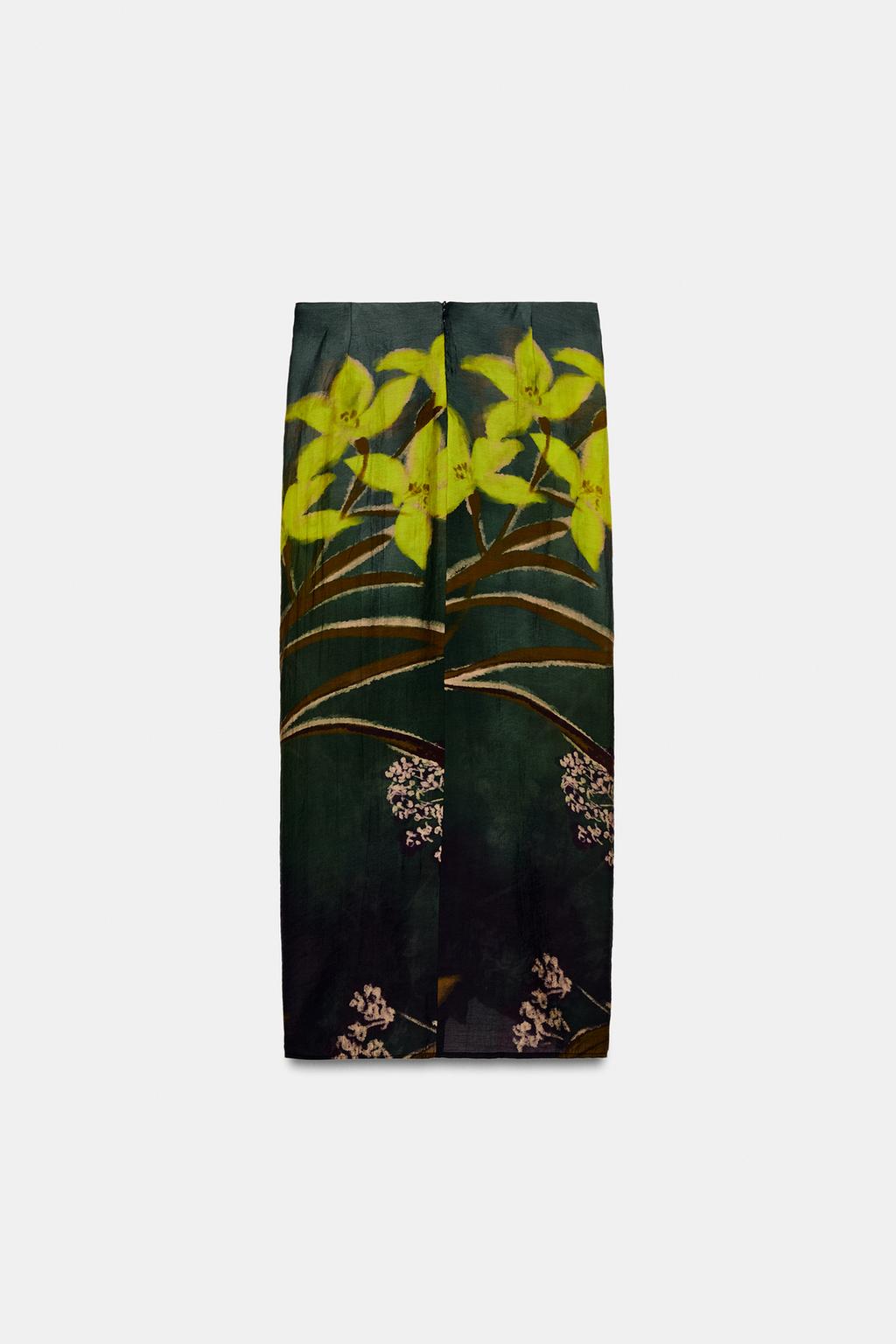 ПАРЕО С ЦВЕТОЧНЫМ ПРИНТОМ И УЗЛОМ