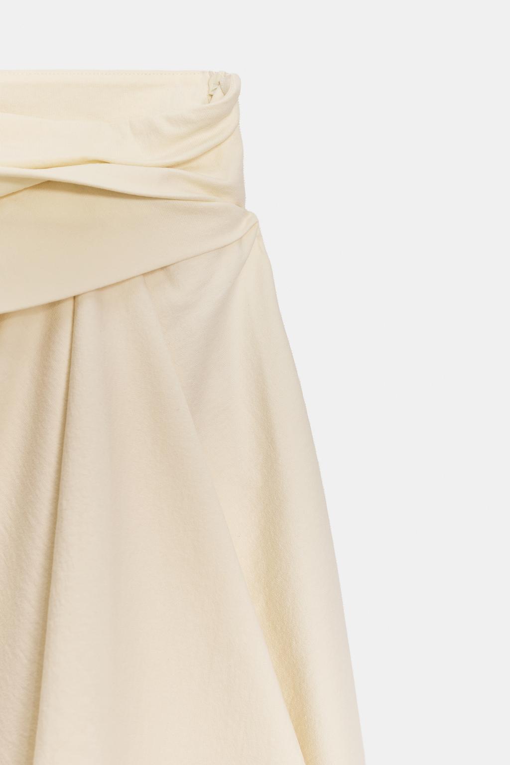 ТОП БЕЗ БРЕТЕЛЕЙ СО СКЛАДКАМИ