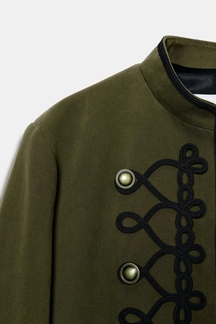 Блейзер с погонами и застежками-аламарами- Заказать в России