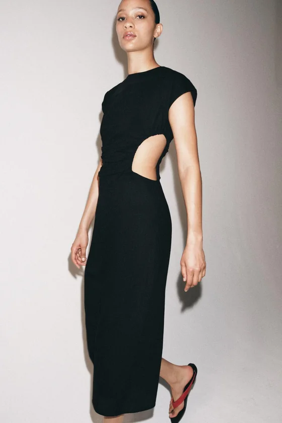 ПЛАТЬЕ С ВЫРЕЗАМИ — коллекция Zara «ZW»
