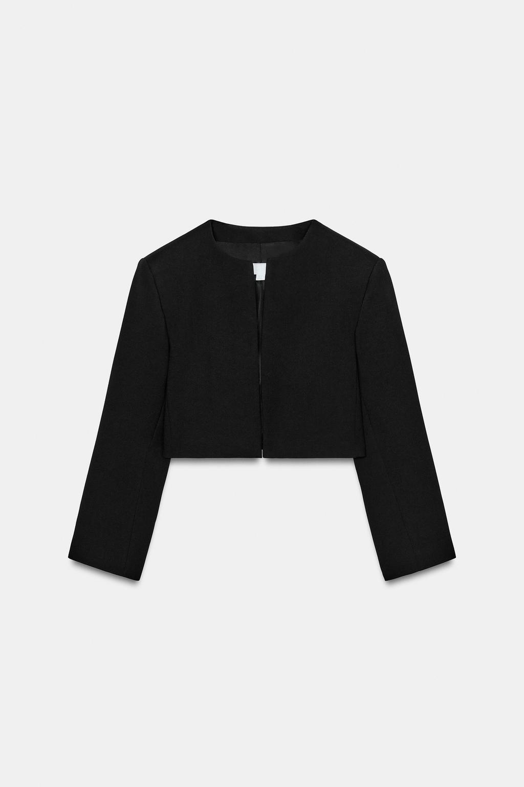 КОРОТКИЙ БЛЕЙЗЕР С ПОДПЛЕЧНИКАМИ