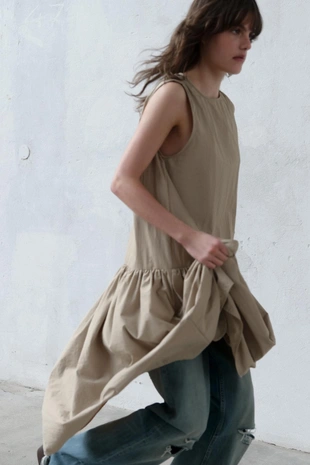 Объемное нейлоновое платье- Заказать в России