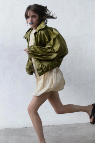 Нейлоновая куртка оверсайз- Заказать в России