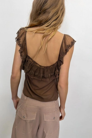 Топ с вышивкой и воланами- Заказать в России