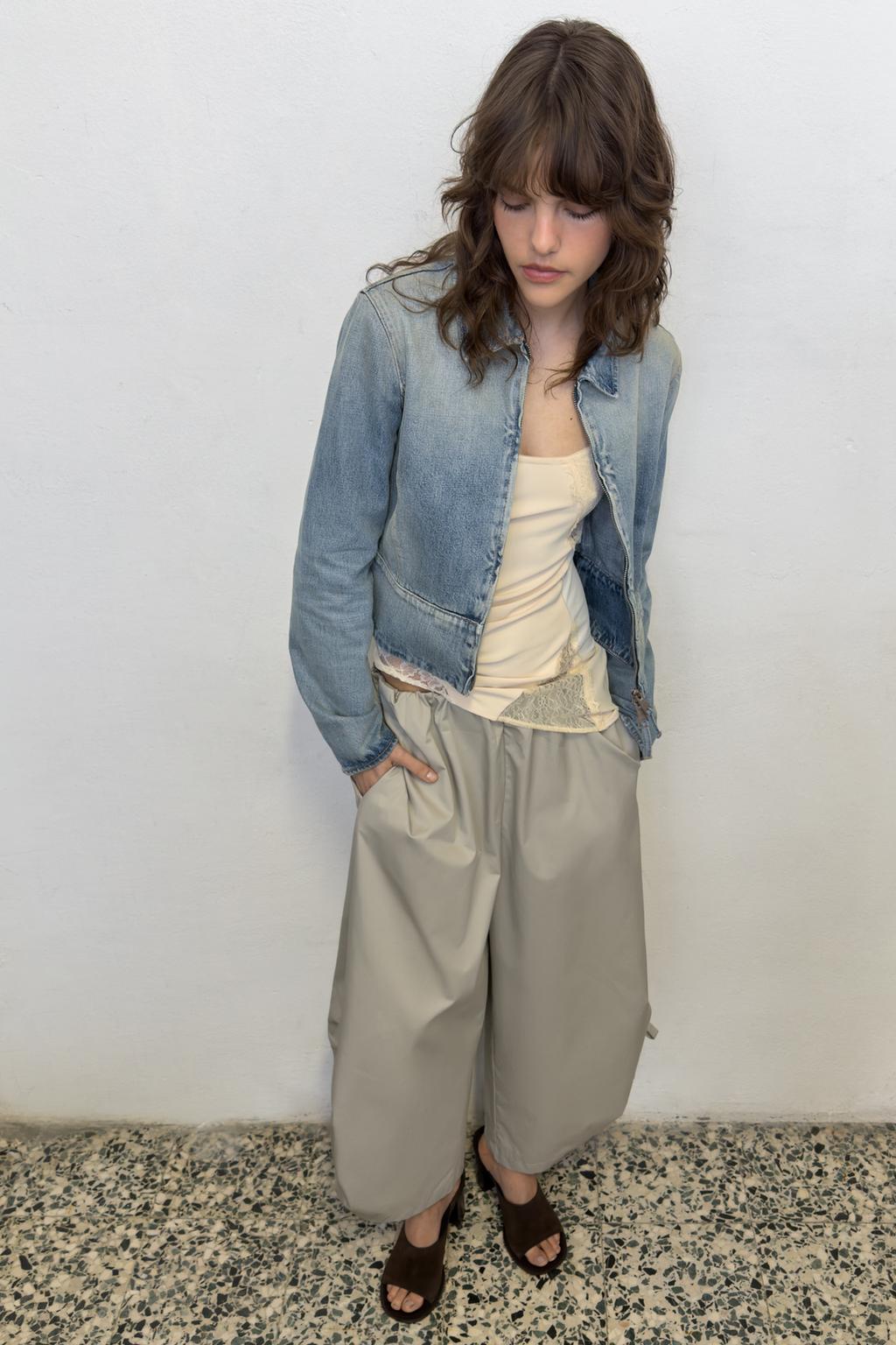 БРЮКИ-КЮЛОТЫ С РЕГУЛИРУЕМЫМИ МАНЖЕТАМИ